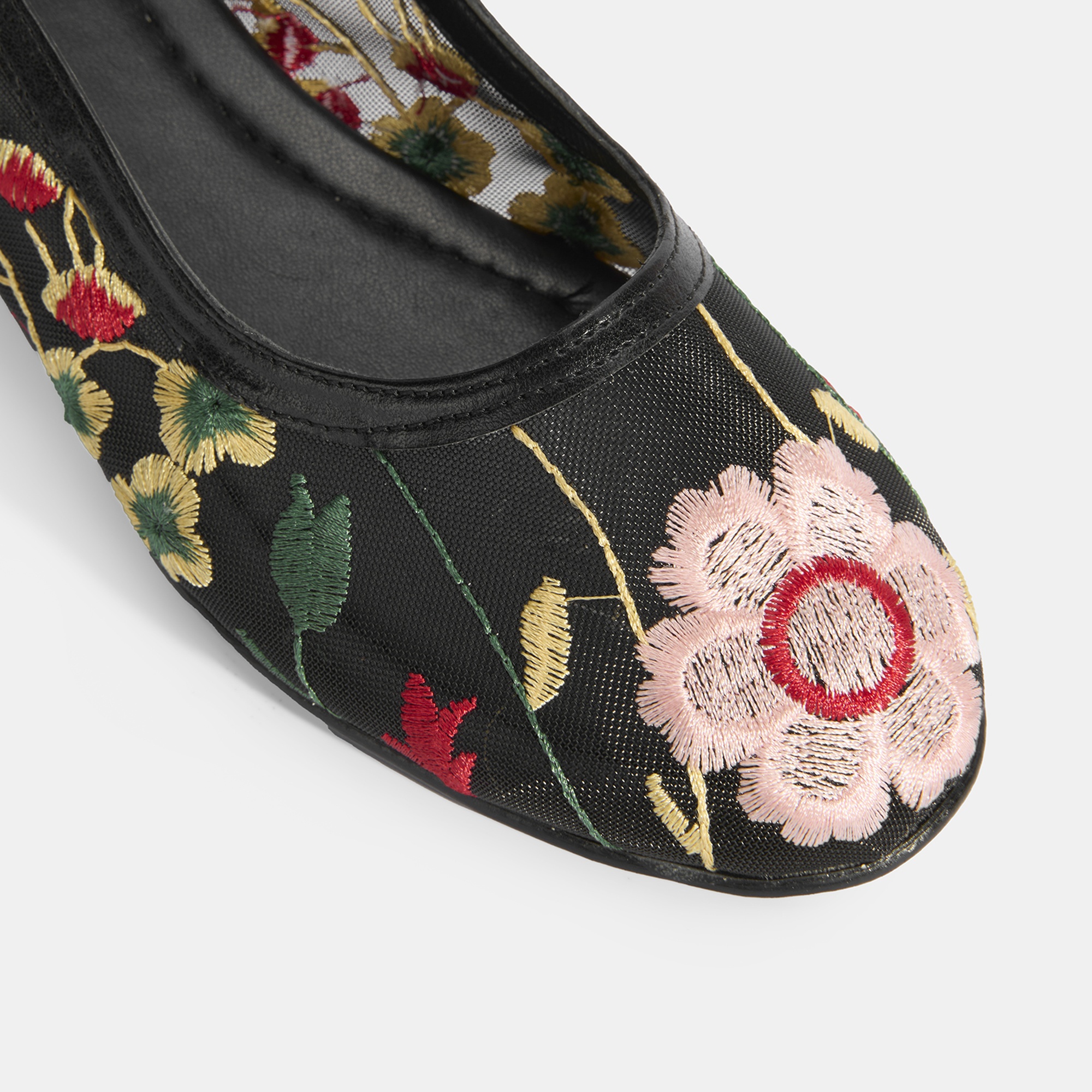 Kadın Siyah Nakış İşleme Detaylı Fileli Babet