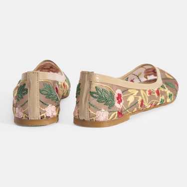  Kadın Ten Nakış İşleme Detaylı Fileli Babet