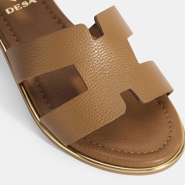  Kadın Kahve Ayarlanabilir Tokalı Deri Sandalet