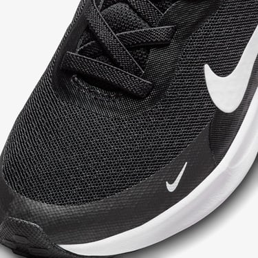 Nike Revolution 7 Çocuk Siyah Koşu Ayakkabısı