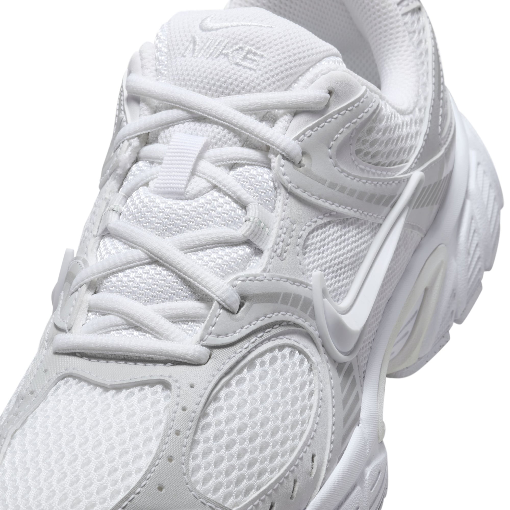 Nike V5 RNR Kadın Beyaz Spor Ayakkabı