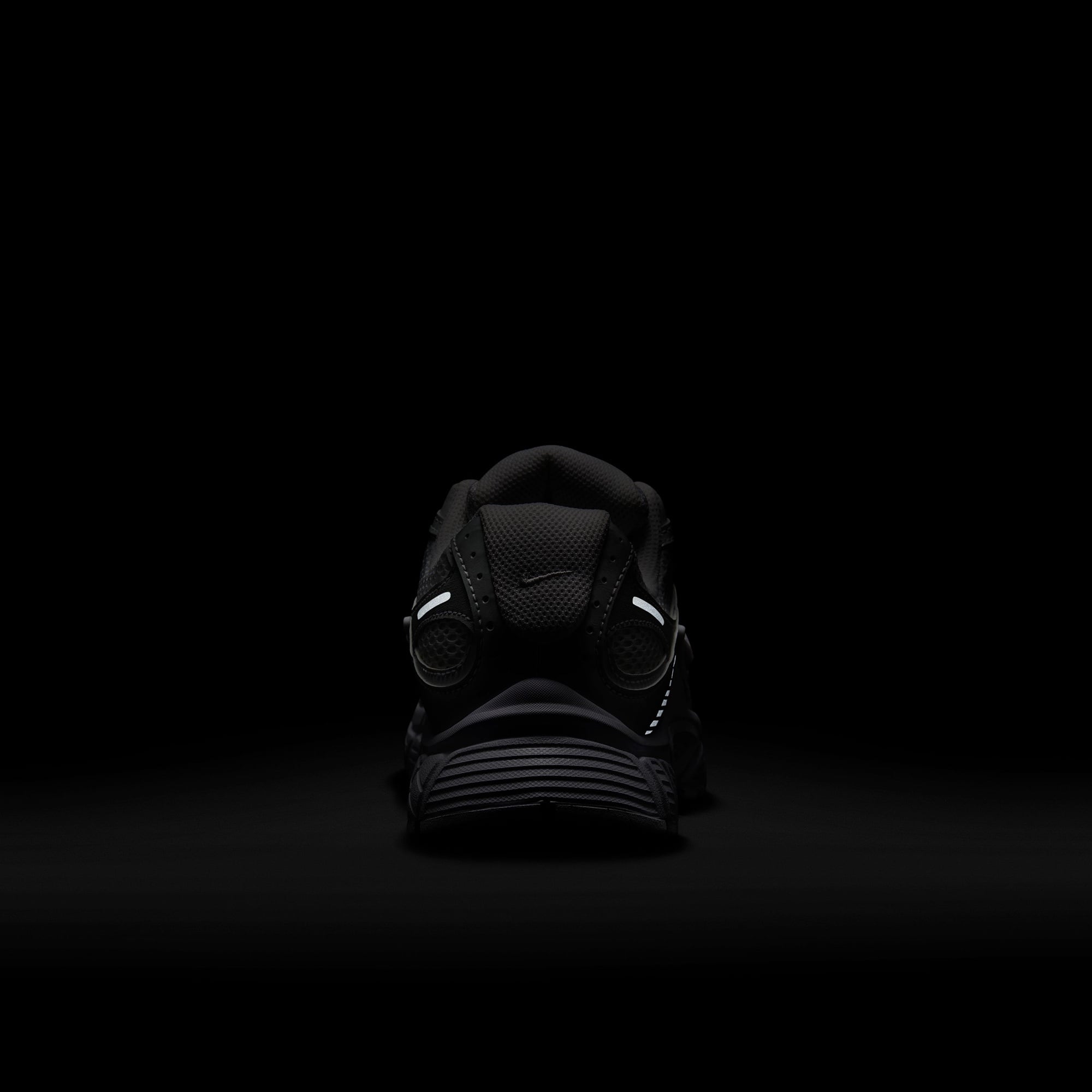 Nike V5 RNR Kadın Beyaz Spor Ayakkabı