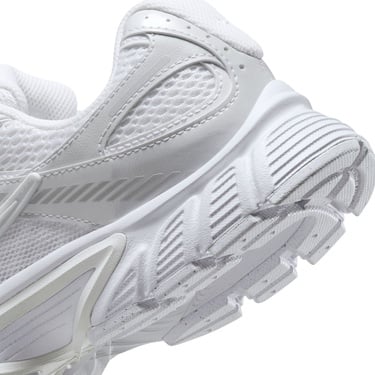  Nike V5 RNR Kadın Beyaz Spor Ayakkabı