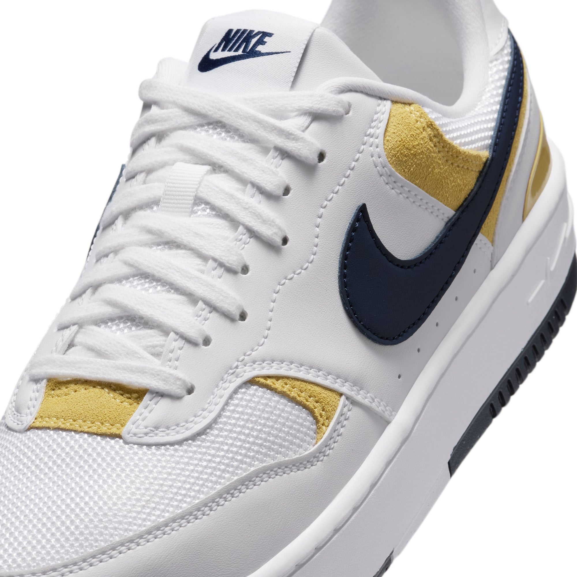 Nike Gamma Force Kadın Beyaz Spor Ayakkabı