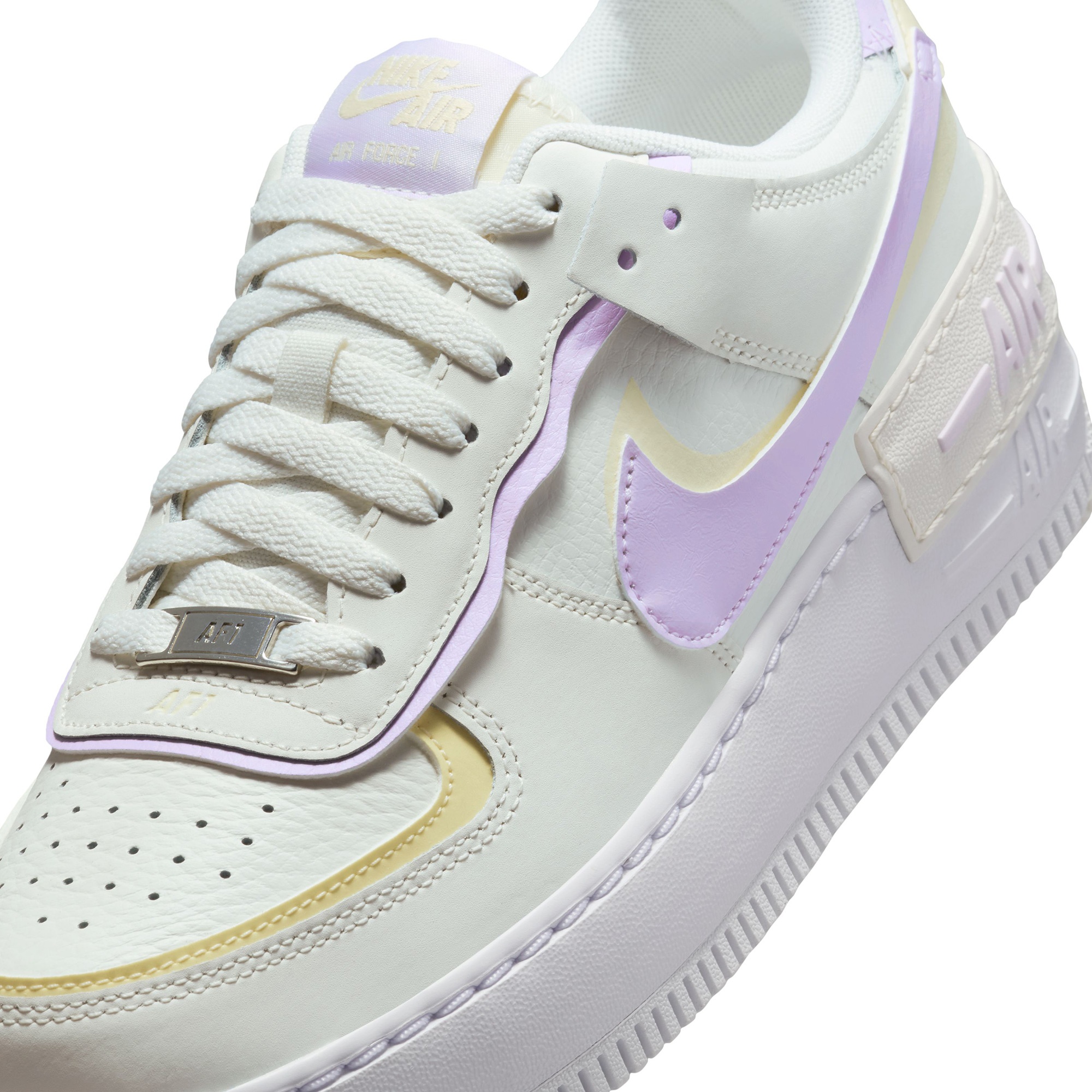 Nike Air Force 1 Shadow Kadın Beyaz Spor Ayakkabı