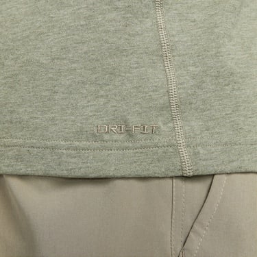  Nike Dri-Fit Primary Erkek Yeşil T-Shirt