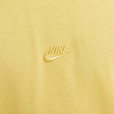  Nike Sportswear Premium Essentials Erkek Sarı T-Shirt