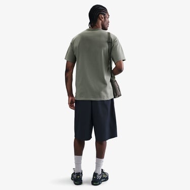  Nike Sportswear Premium Essentials Erkek Yeşil T-Shirt