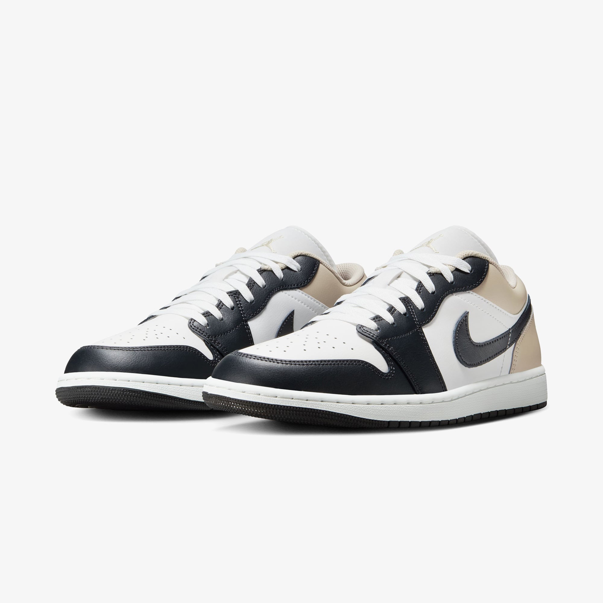 Jordan Air 1 Low Erkek Beyaz Spor Ayakkabı