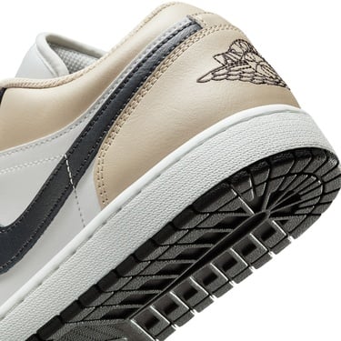  Jordan Air 1 Low Erkek Beyaz Spor Ayakkabı