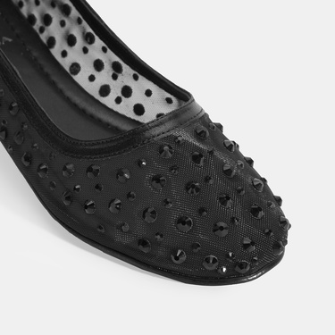  Kadın Siyah Taş Detaylı Fileli Babet