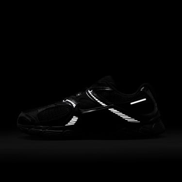  Nike V5 RNR Erkek Siyah Spor Ayakkabı