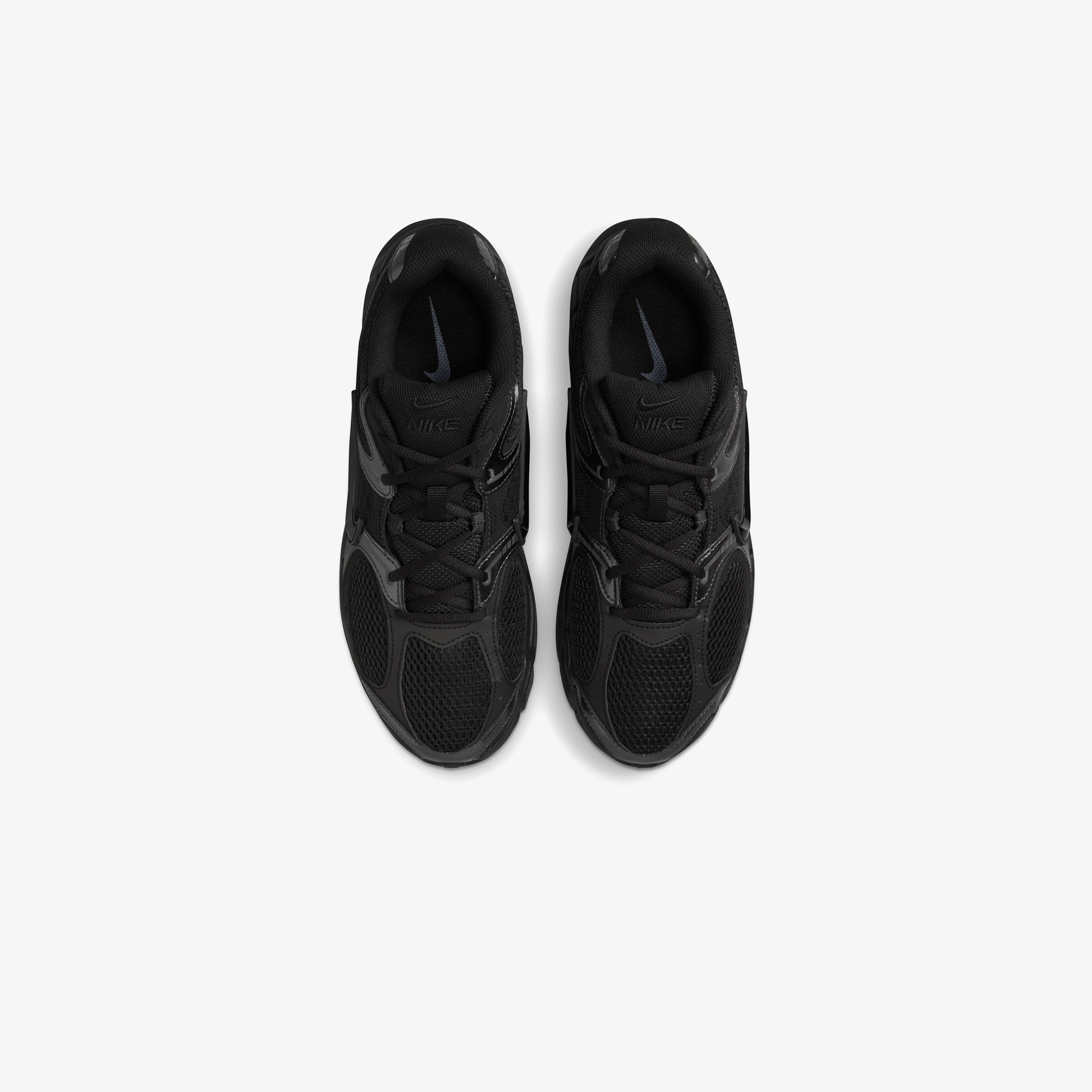 Nike V5 RNR Erkek Siyah Spor Ayakkabı