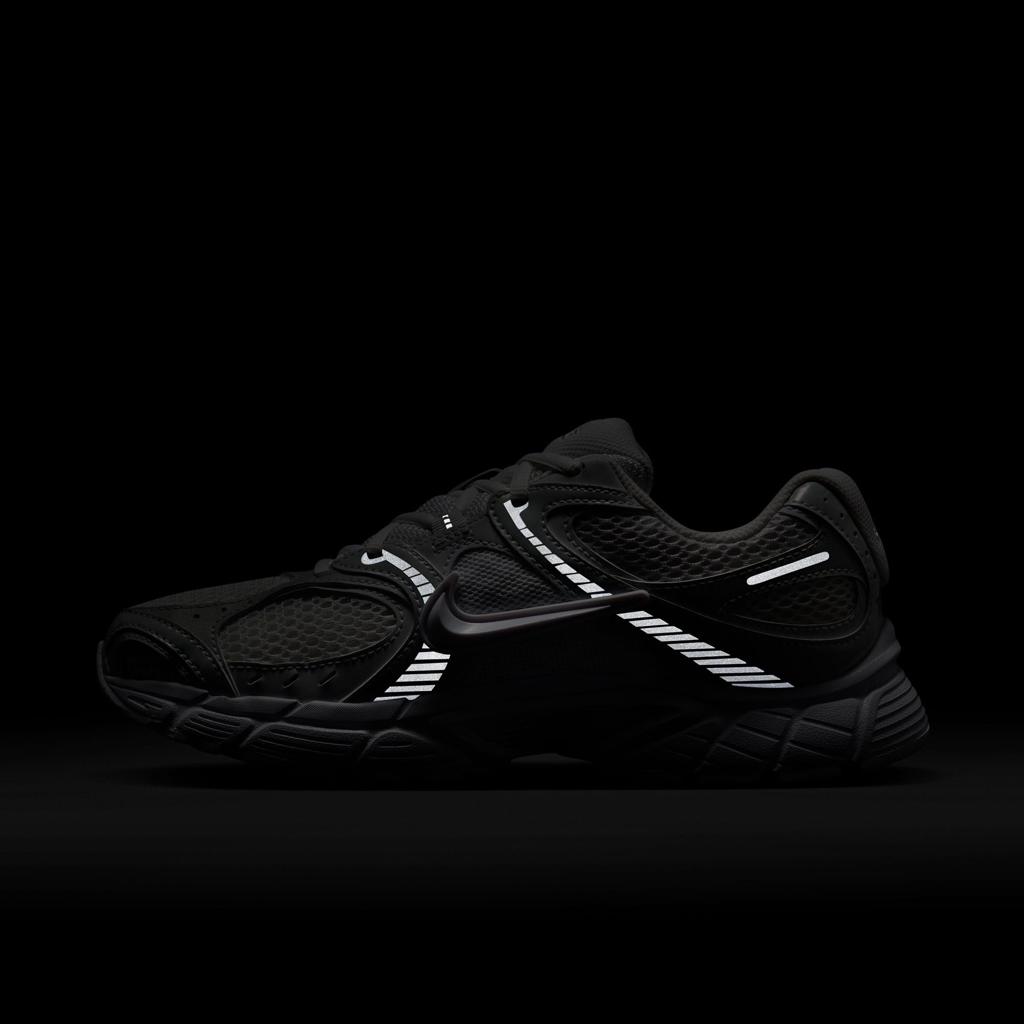 Nike V5 RNR Kadın Beyaz Spor Ayakkabı