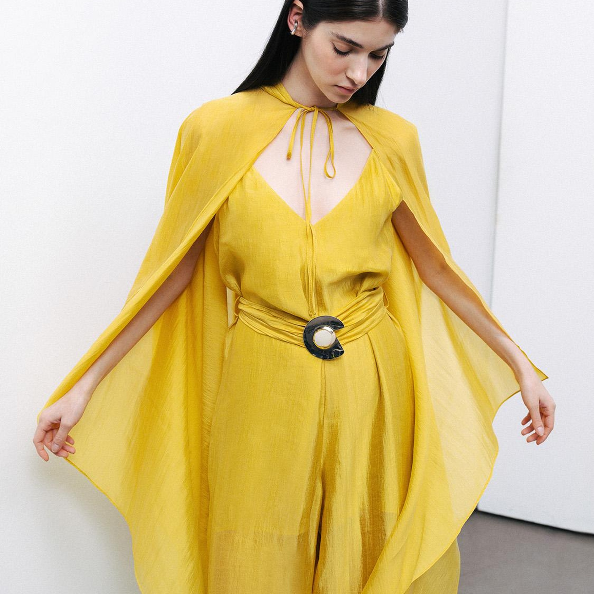 Asimetrik Tasarımlı Pelerin