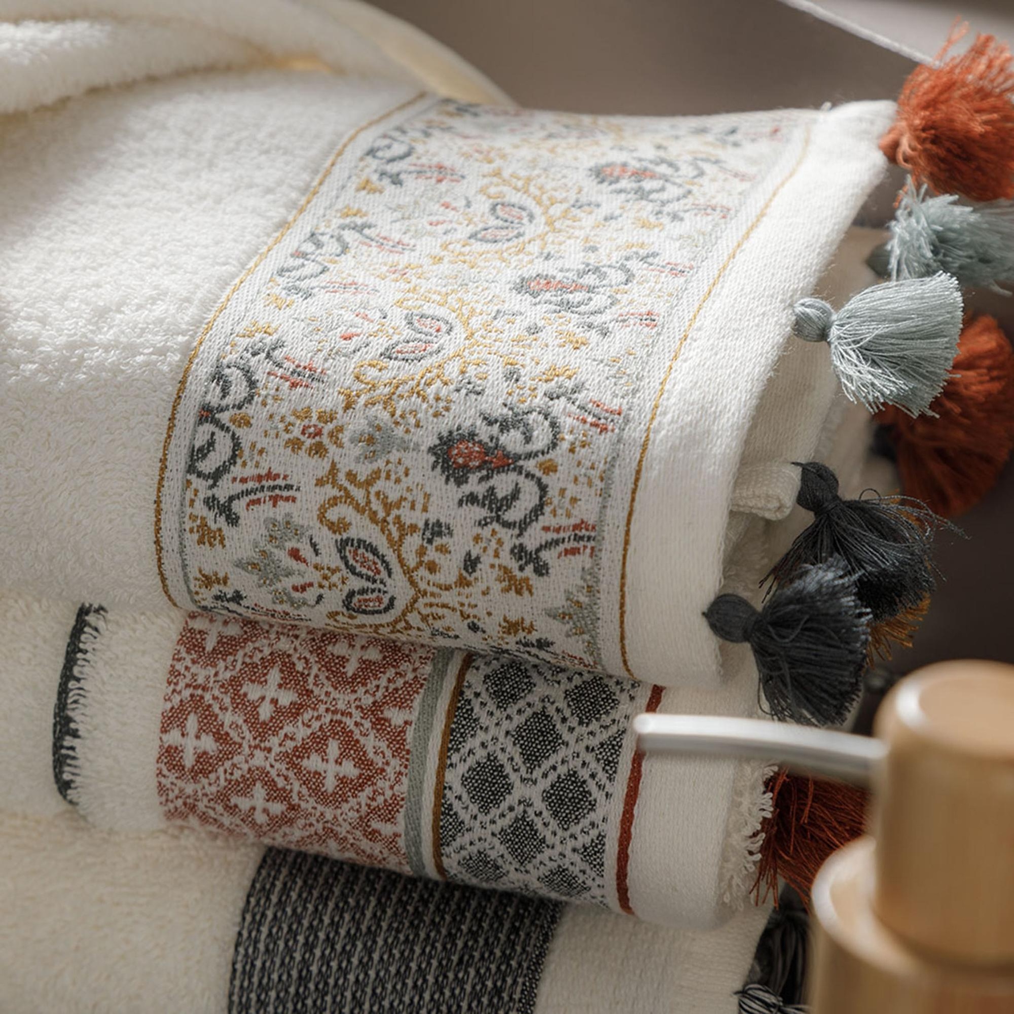 CARMEN PÜSKÜLLÜ YÜZ HAVLUSU 50X80