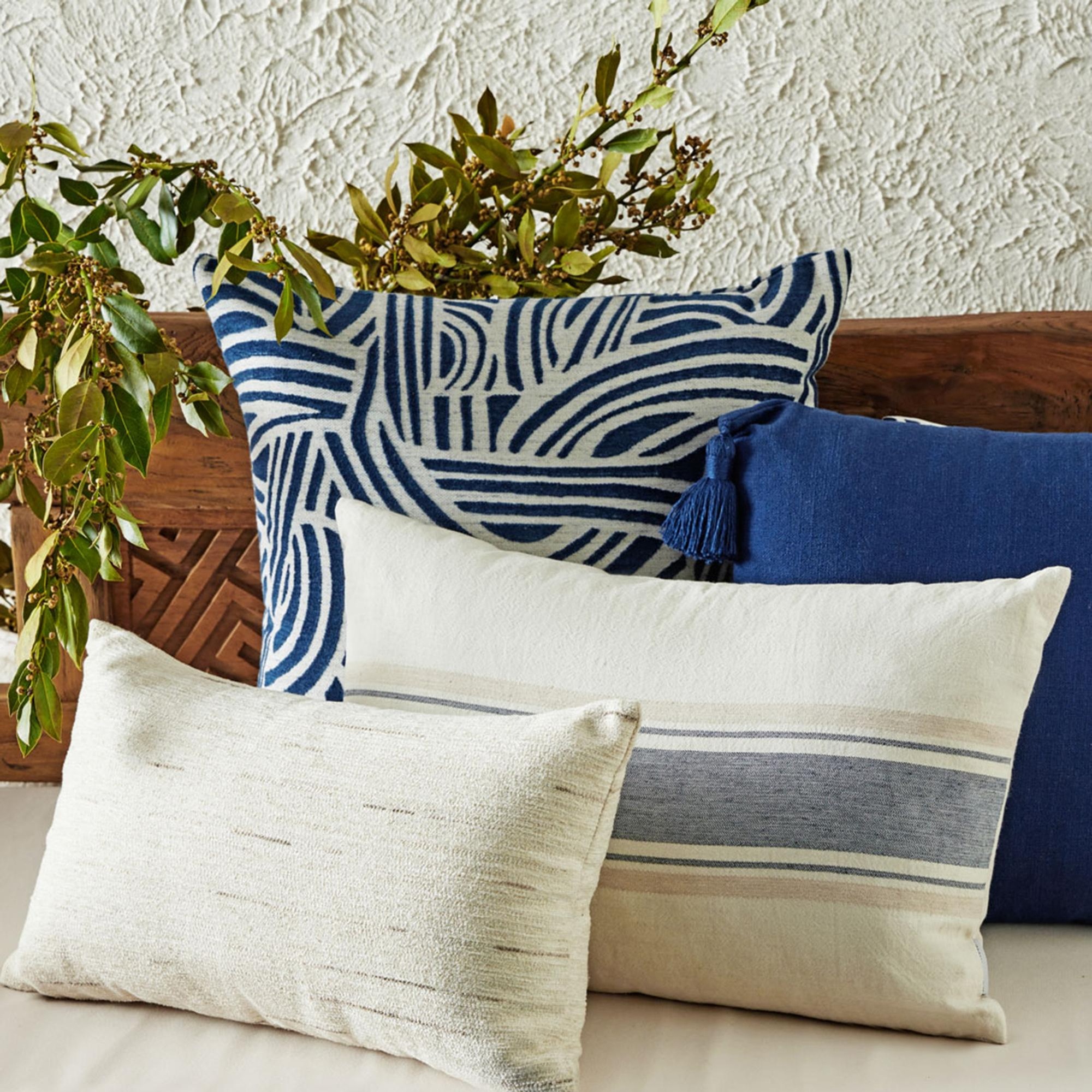 ALBA KIRLENT PÜSKÜLLÜ LACİVERT 45X45