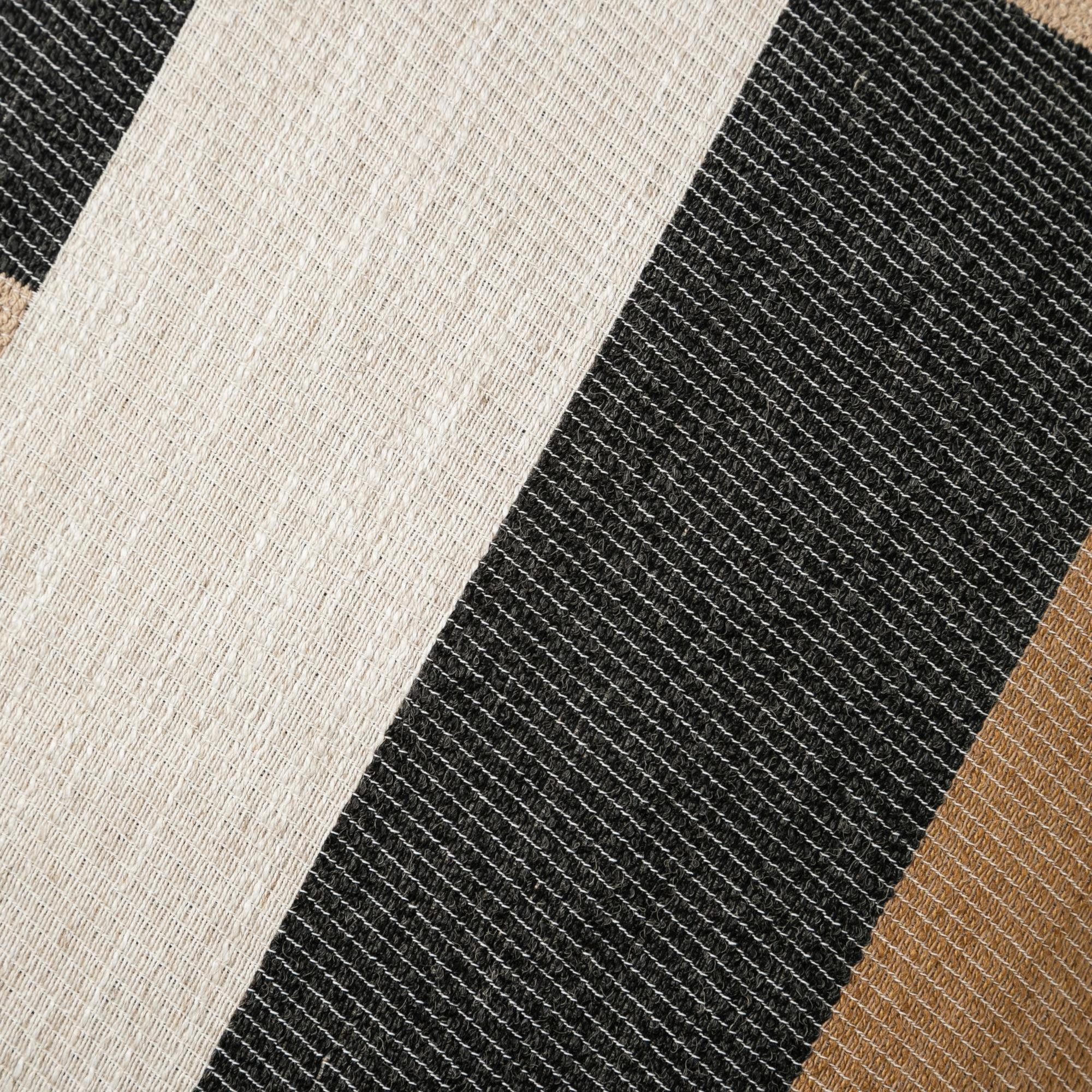 AVA PATCH KIRLENT SİYAH BEJ 50X50