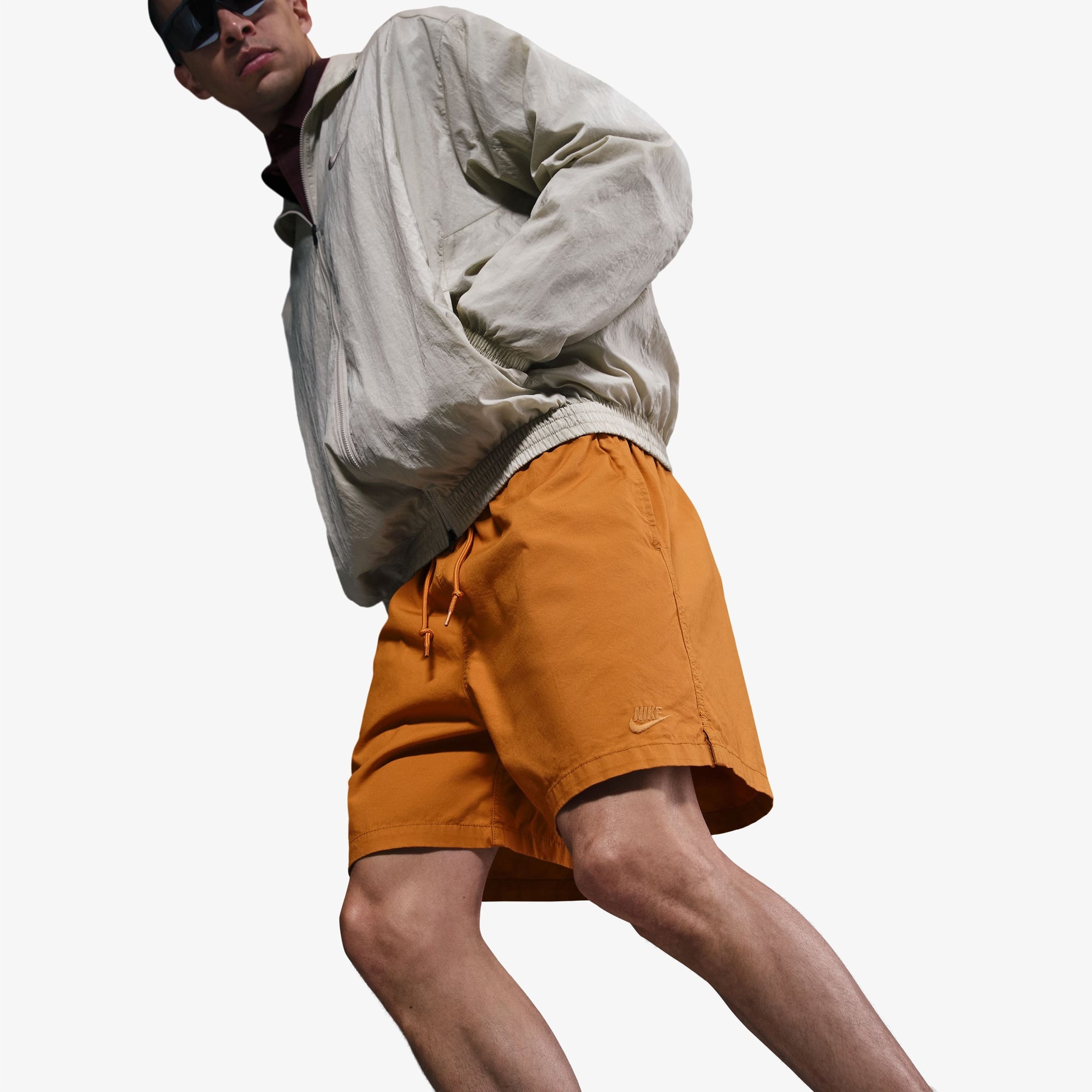 Nike Club Flow Erkek Turuncu Şort