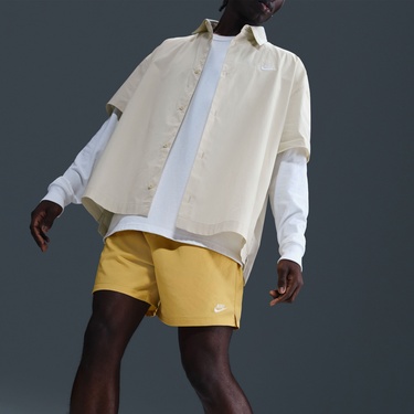  Nike Club Flow Erkek Sarı Şort