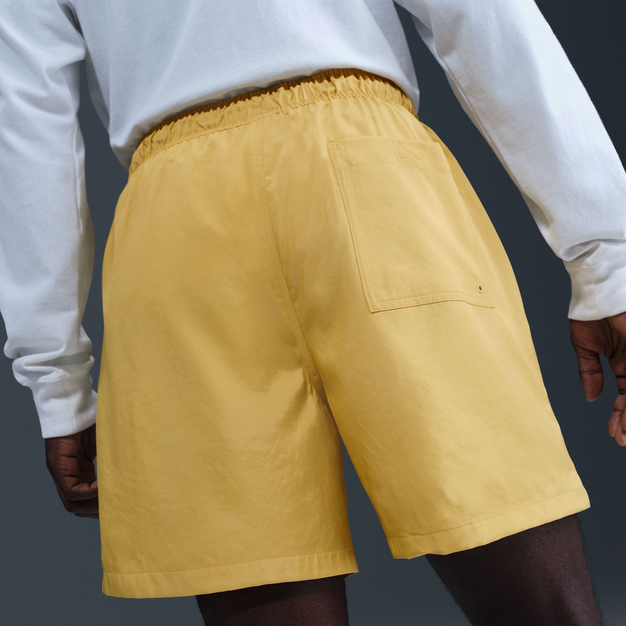 Nike Club Flow Erkek Sarı Şort