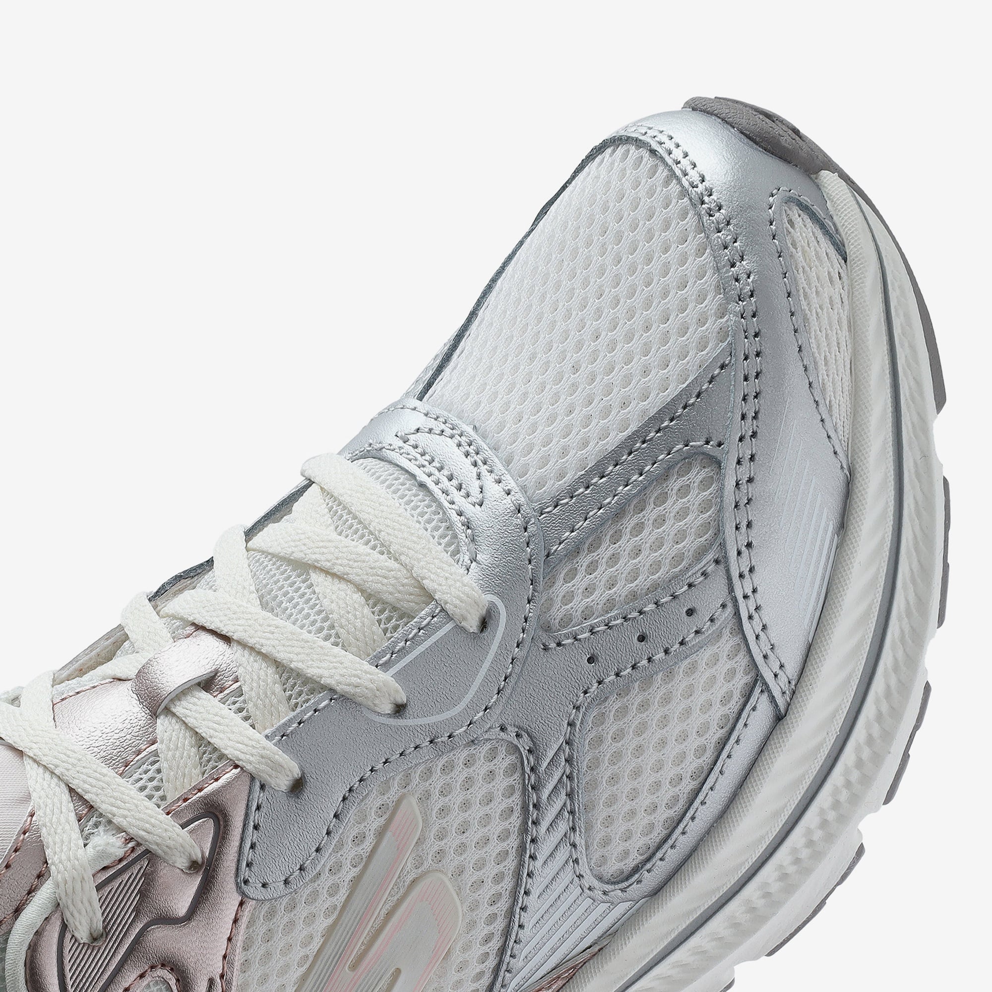 Skechers Go Run Consistent 2.0 Kadın Beyaz Koşu Ayakkabısı