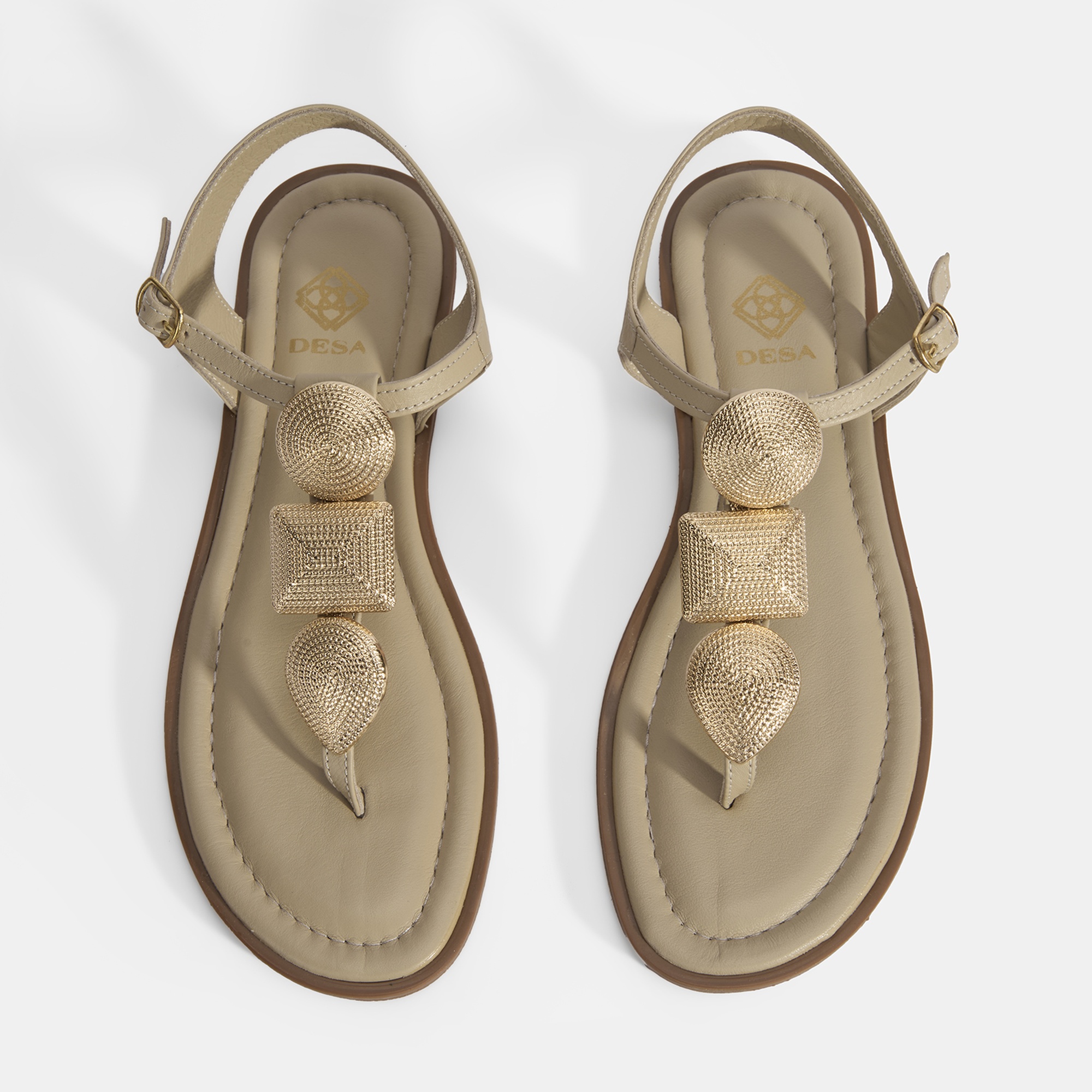 Kadın Krem Ayarlanabilir Tokalı Deri Sandalet