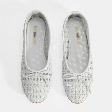  Kadın Beyaz Fiyonk Detaylı Örgü Babet