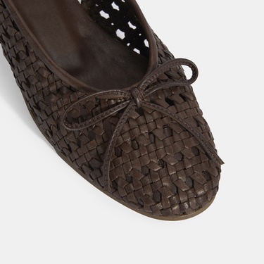  Kadın Kahve Fiyonk Detaylı Örgü Babet