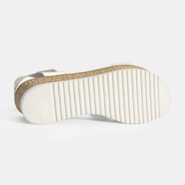  Kadın Gold Ayarlanabilir Tokalı Dolgu Topuklu Deri Sandalet