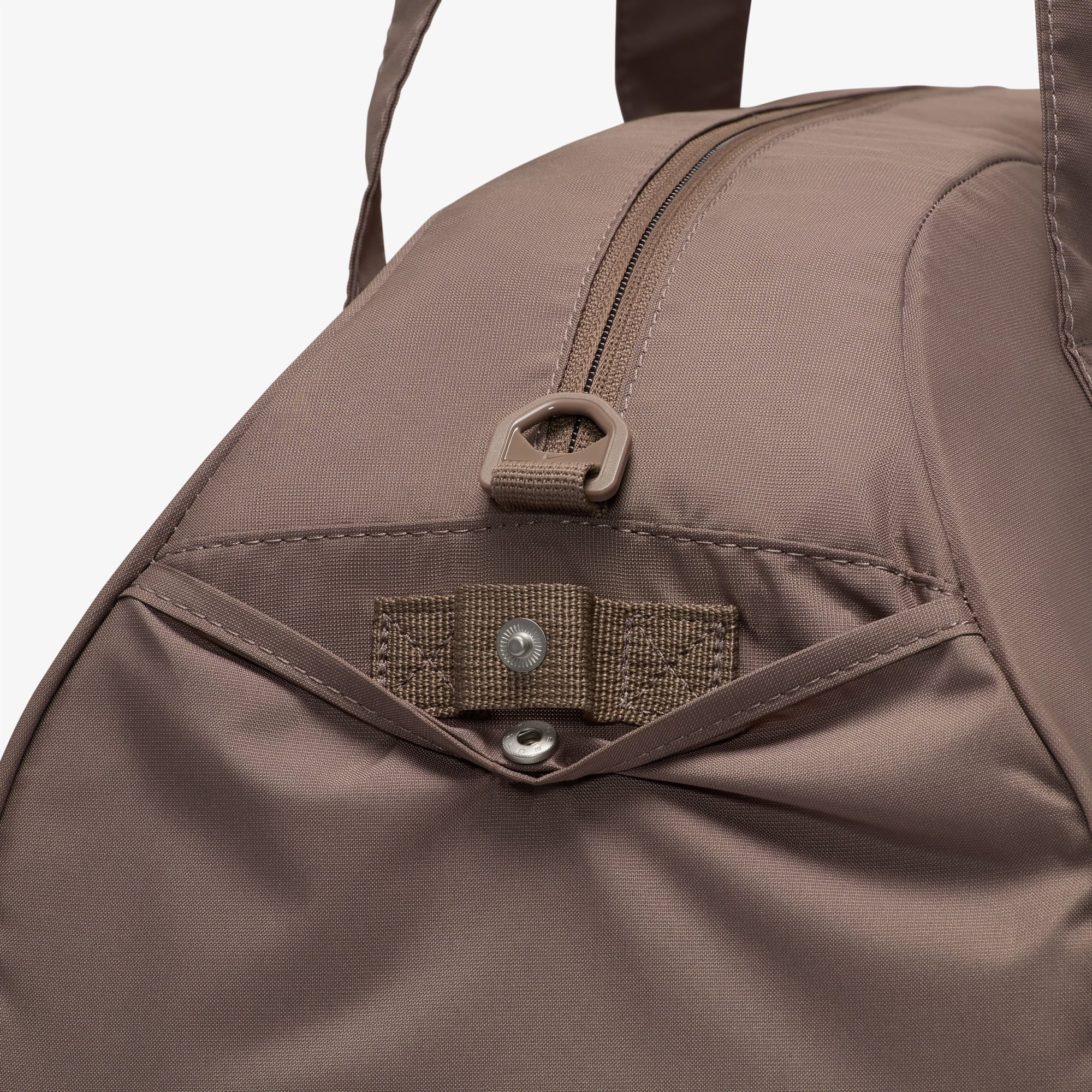 Nike Gym Club Kadın Kahverengi Spor Çantası