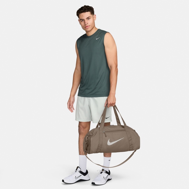  Nike Gym Club Kadın Kahverengi Spor Çantası