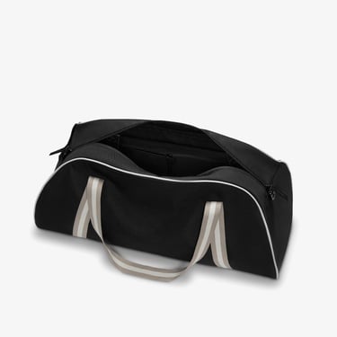  Nike Gym Club Retro Kadın Siyah Spor Çantası