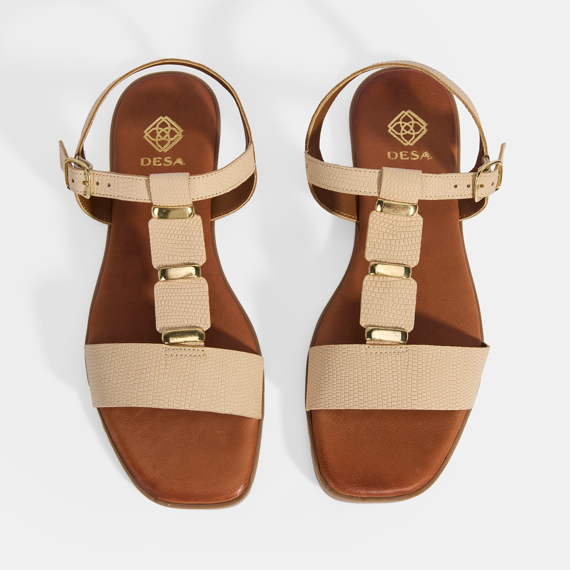 Kadın Bej Ayarlanabilir Tokalı Deri Sandalet