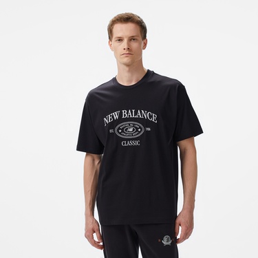  New Balance Lifestyle Erkek Siyah T-Shirt
