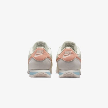  Nike Cortez Kadın Beyaz Spor Ayakkabı