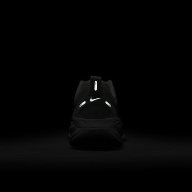  Nike Vomero 18 Kadın Beyaz Koşu Ayakkabısı