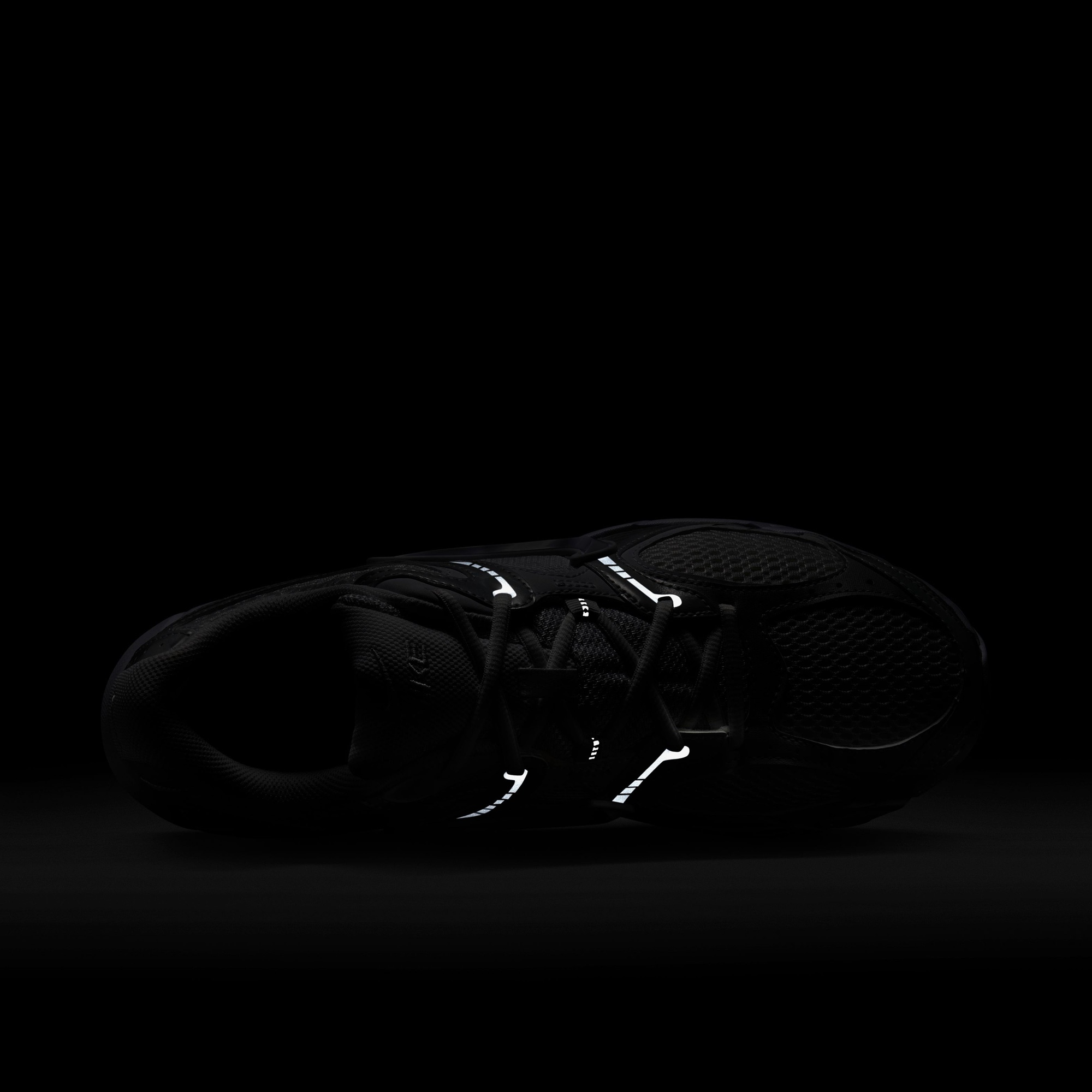 Nike V5 RNR Erkek Beyaz Spor Ayakkabı