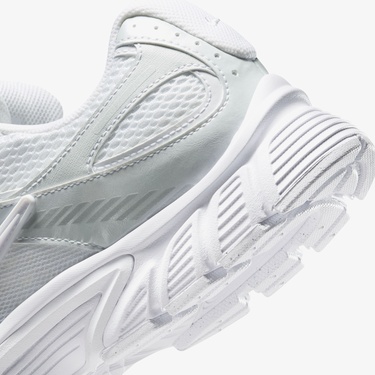  Nike V5 RNR Erkek Beyaz Spor Ayakkabı
