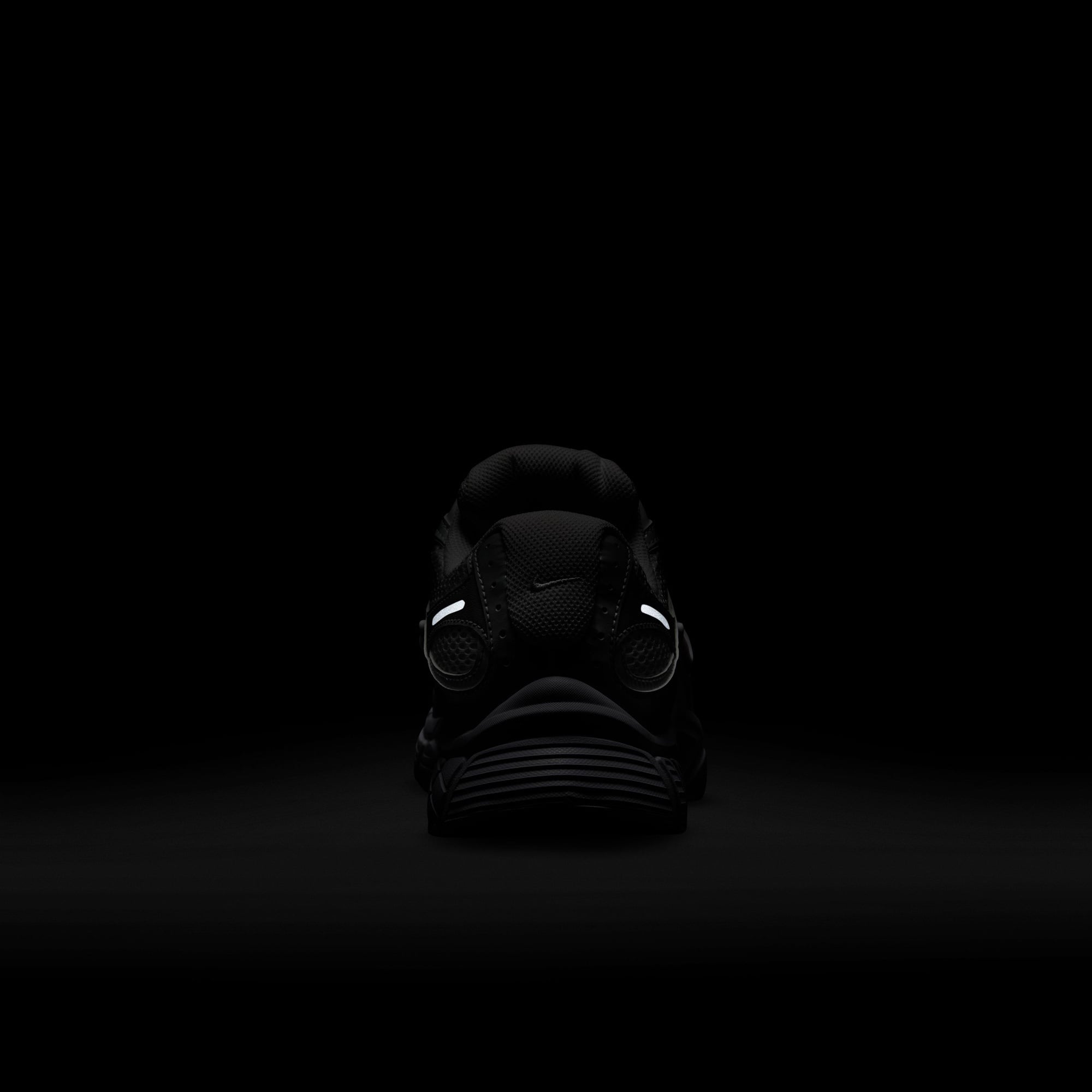 Nike V5 RNR Erkek Beyaz Spor Ayakkabı