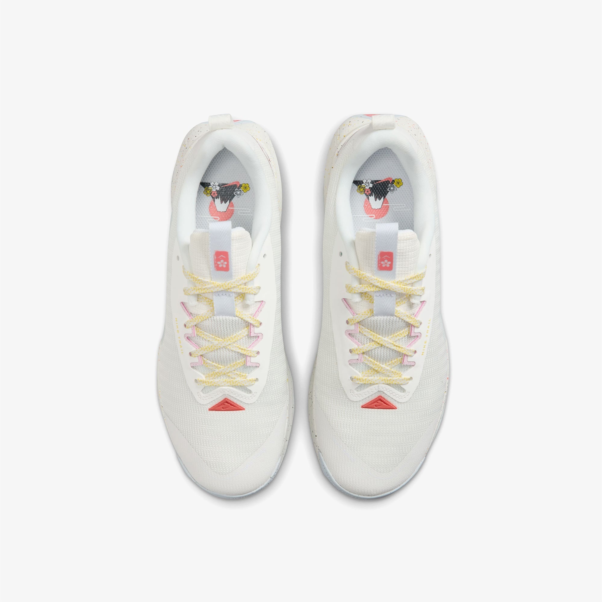 Nike Juniper Trail 3 Kadın Beyaz Koşu Ayakkabısı