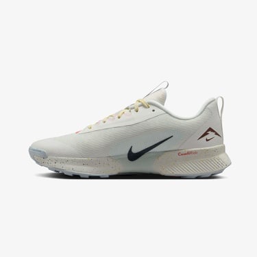  Nike Juniper Trail 3 Kadın Beyaz Koşu Ayakkabısı