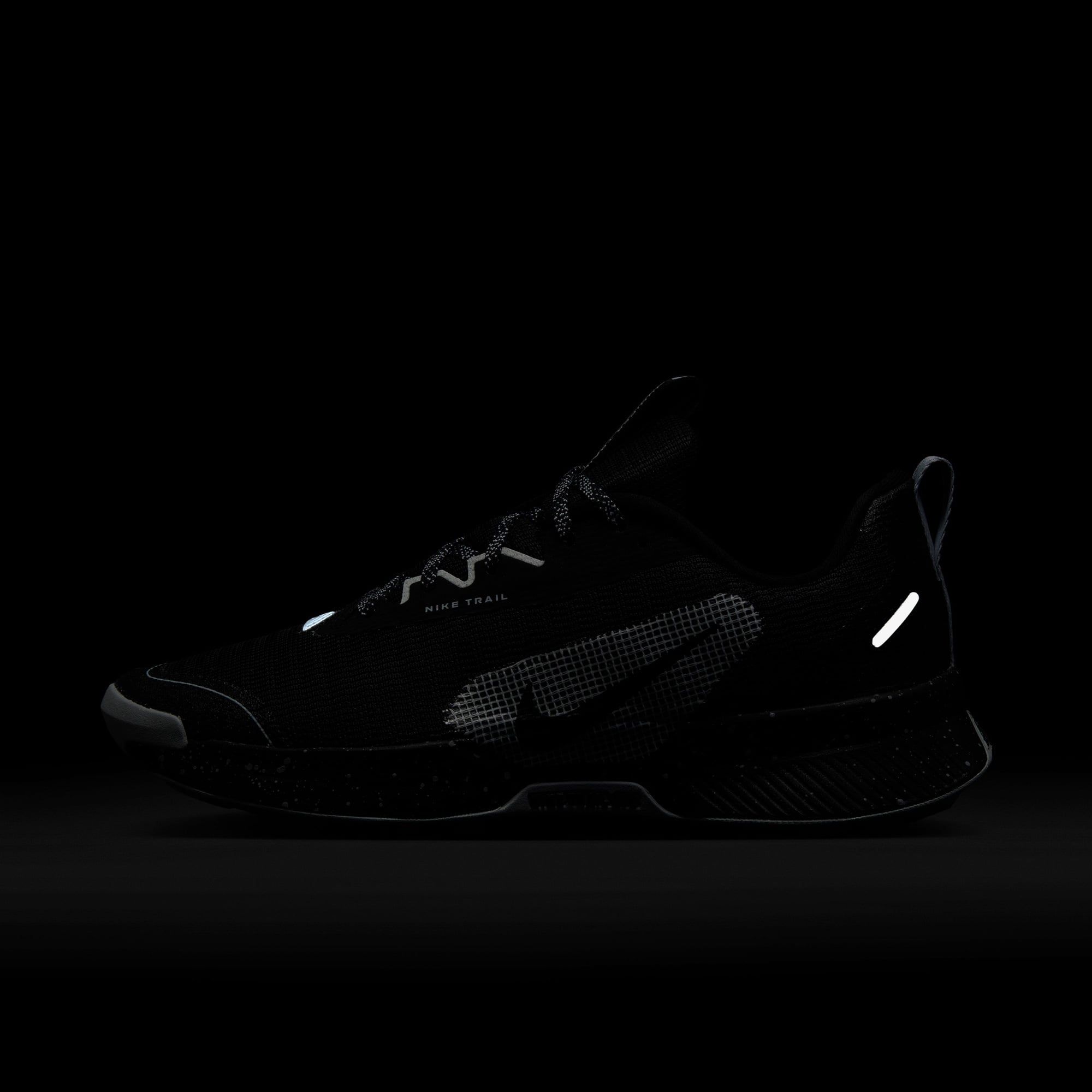 Nike Juniper Trail 3 Kadın Siyah Koşu Ayakkabısı