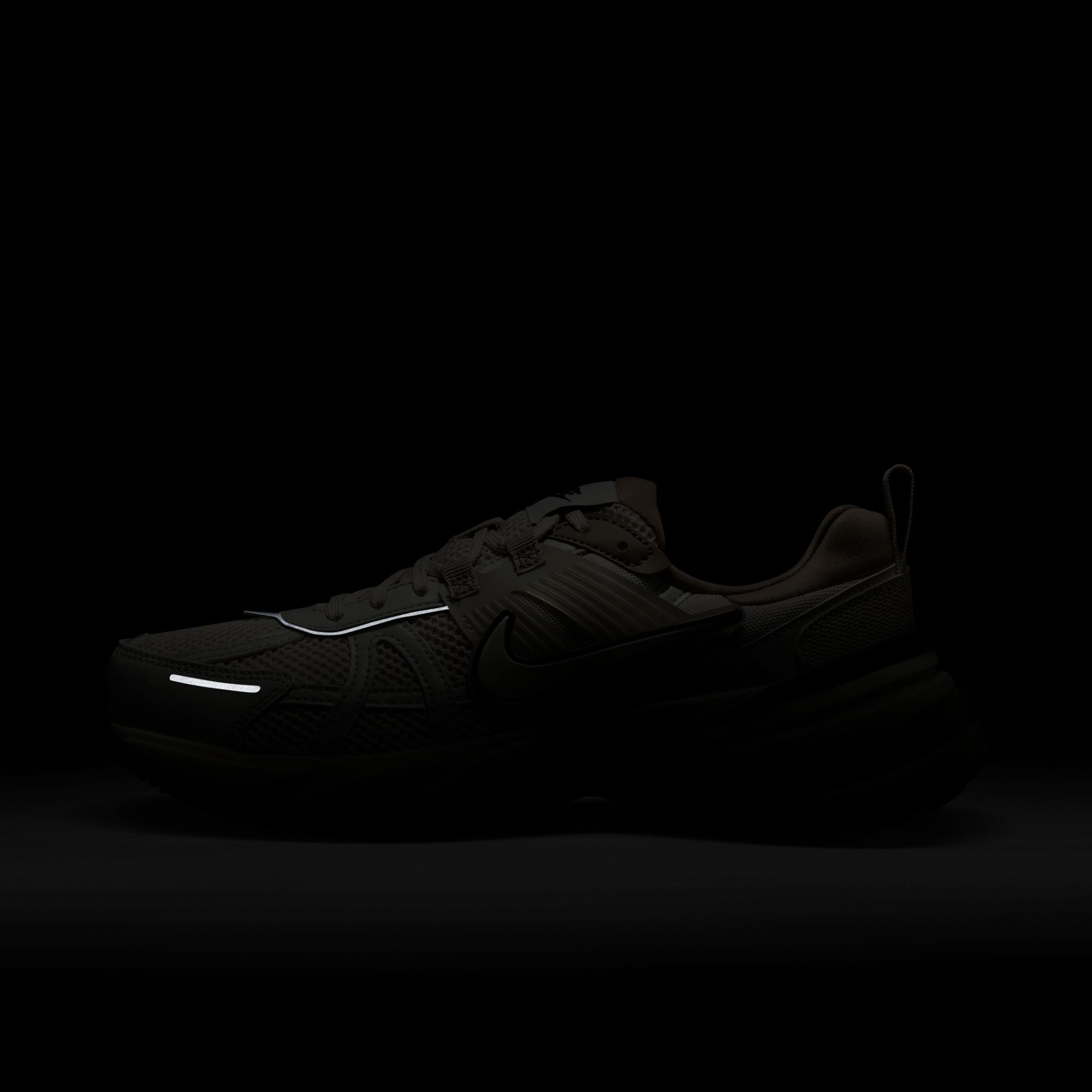 Nike V2K Run Kadın Bej Spor Ayakkabı