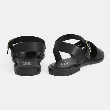  Kadın Siyah Ayarlanabilir Tokalı Deri Sandalet