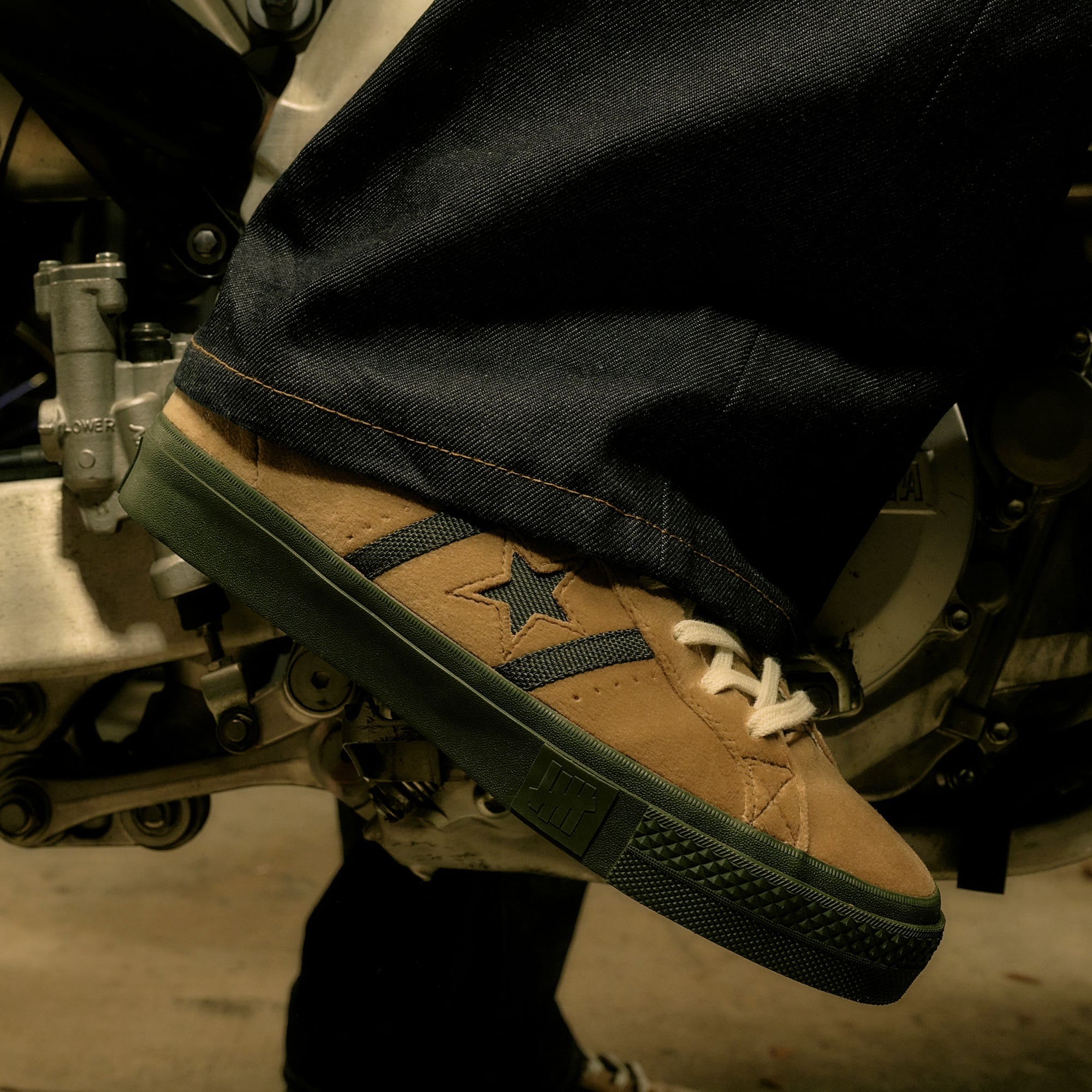 Converse x UNDEFEATED One Star Academy Pro Unisex Krem Sneaker