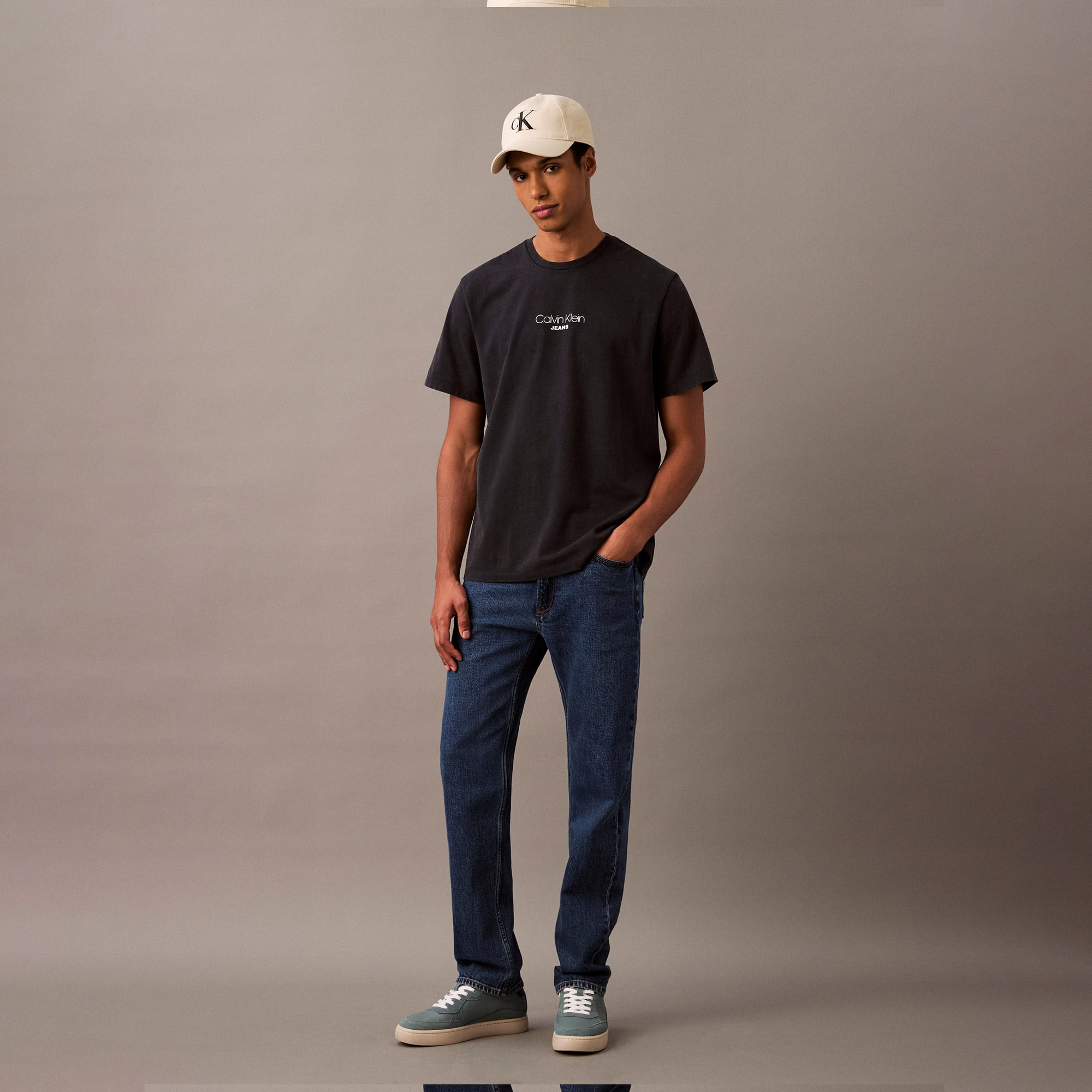  Calvin Klein 20S Erkek Lacivert T-Shirt