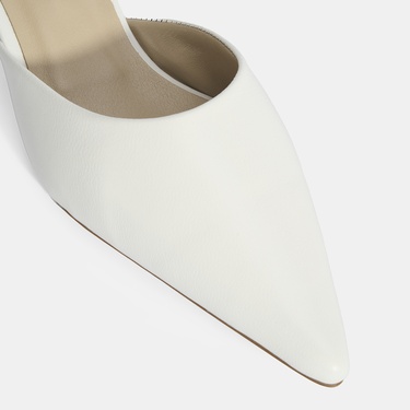  Kadın Beyaz Topuklu Deri Terlik