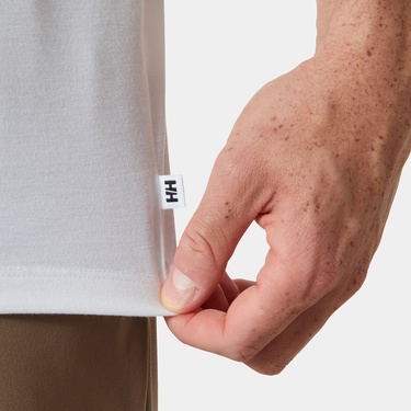  Helly Hansen Skog Recycled Graphic Erkek Beyaz T-shirt