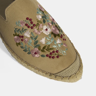  Limited Edition Bej Kadın Çiçek Nakışlı Süet Espadril Terlik